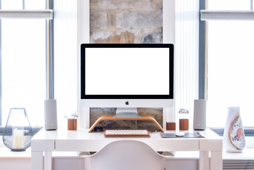 Desktop Mockup: desktop pc in rich apartment
